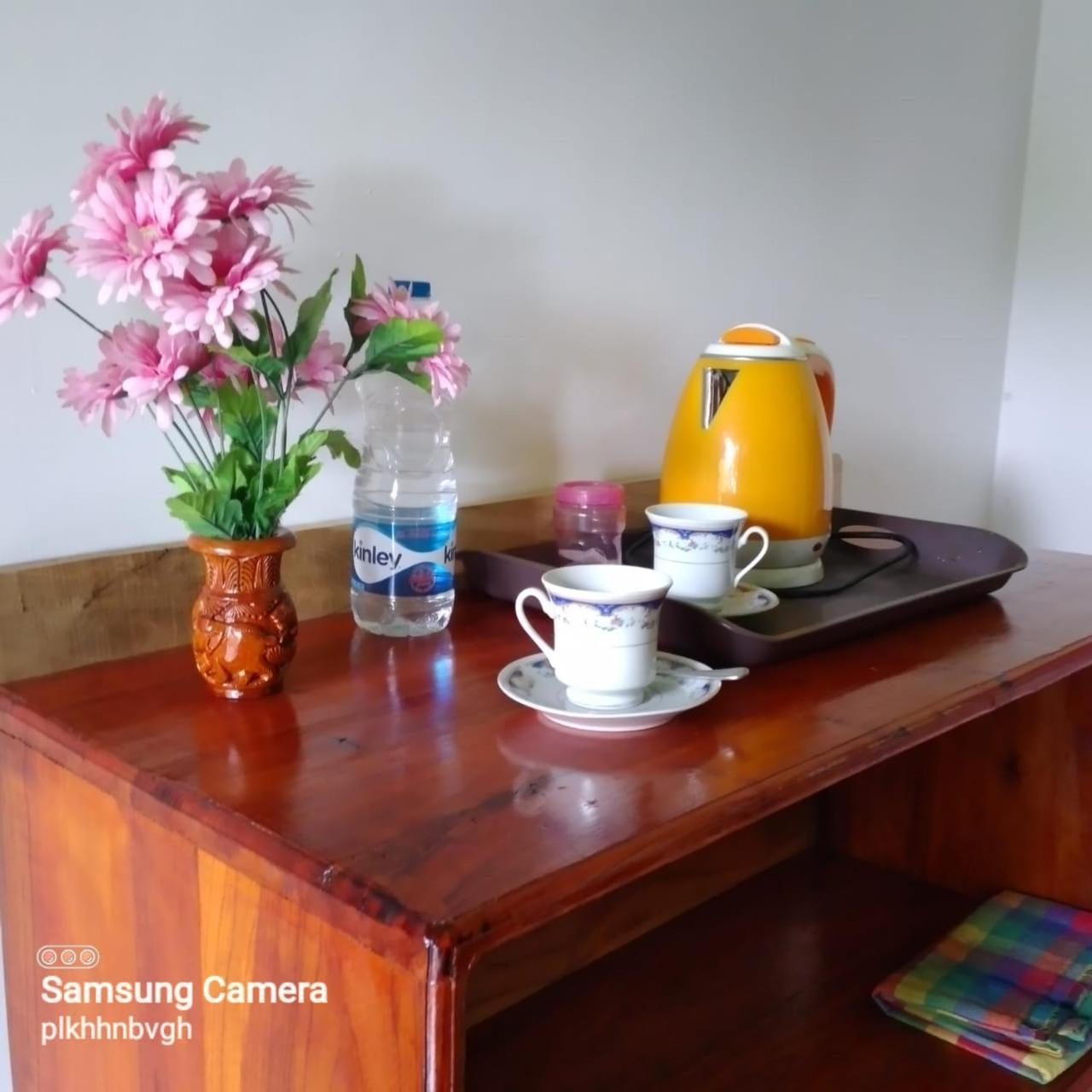 エッラ Pasan Guest Bed & Breakfast エクステリア 写真