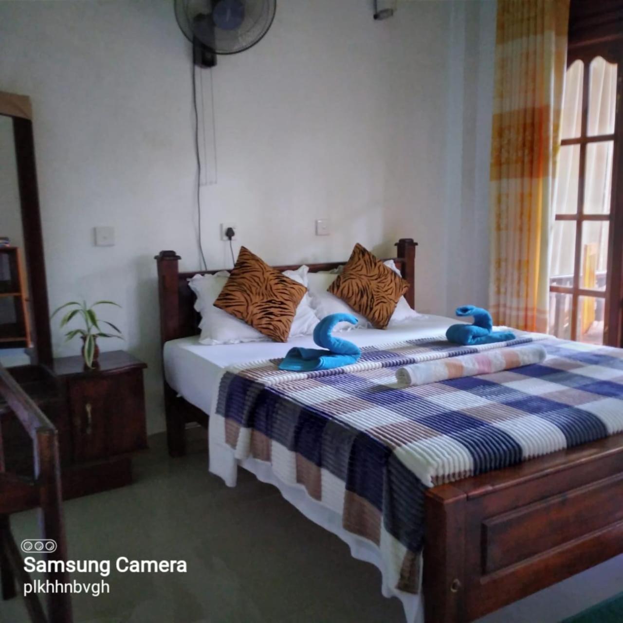 エッラ Pasan Guest Bed & Breakfast エクステリア 写真
