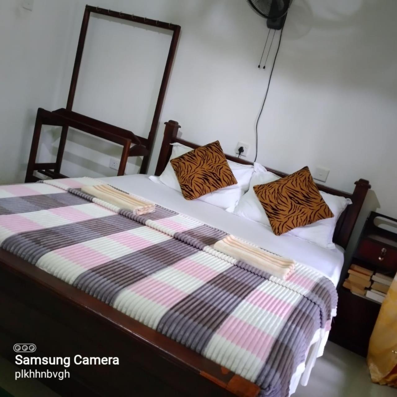 エッラ Pasan Guest Bed & Breakfast エクステリア 写真