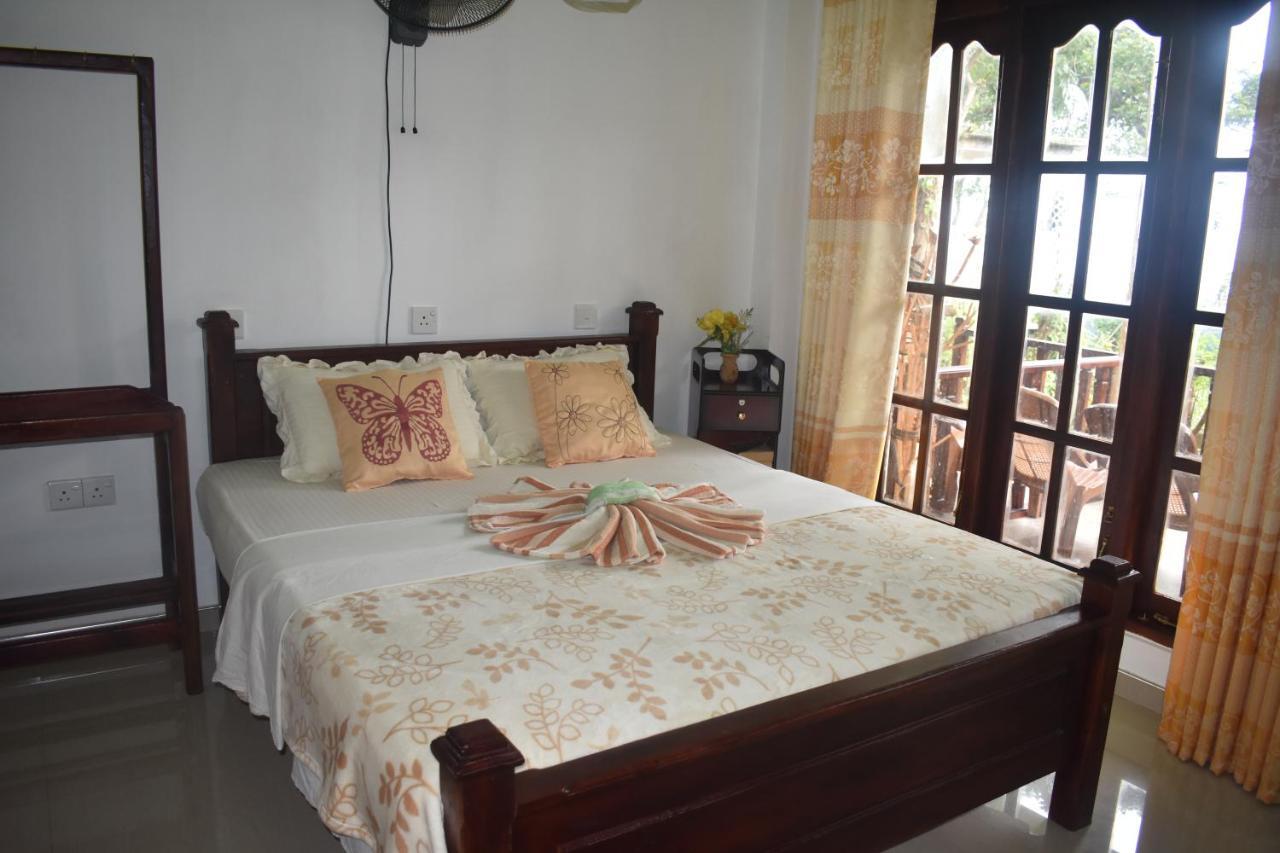 エッラ Pasan Guest Bed & Breakfast エクステリア 写真